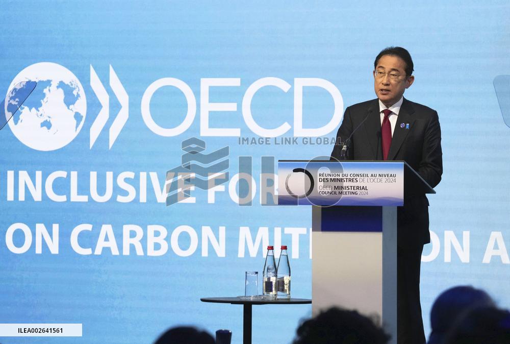 Japan PM Kishida at Paris forum