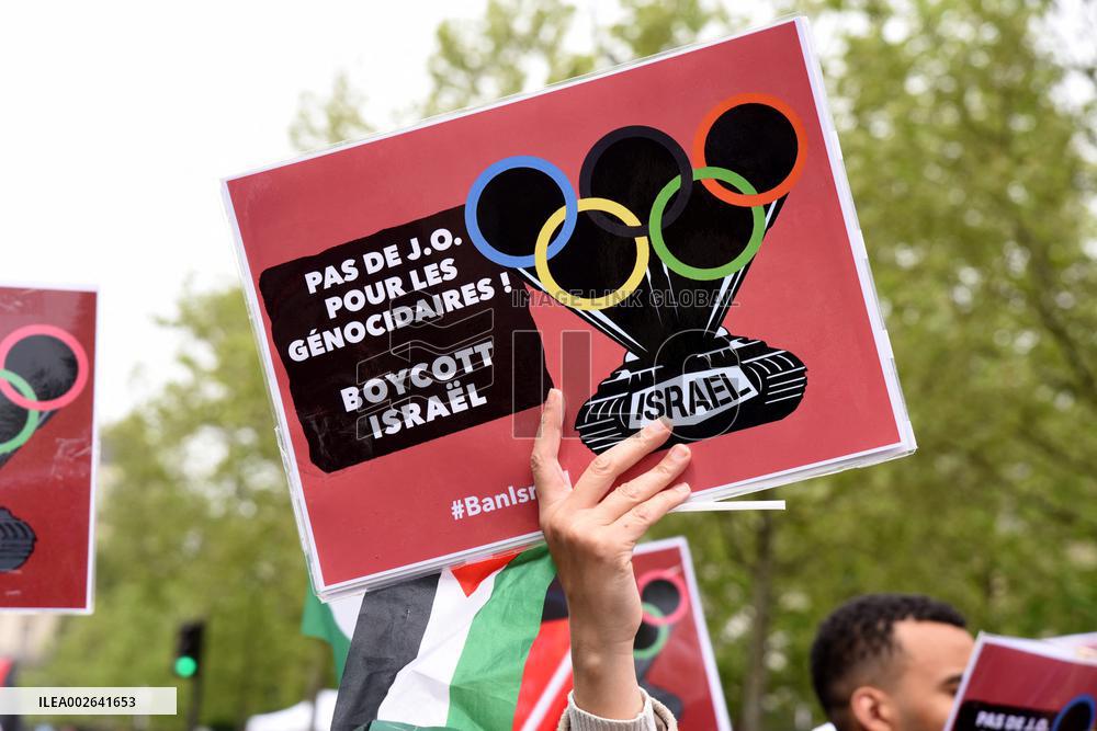 Demonstration and Annual Rally For Labour Day - Paris