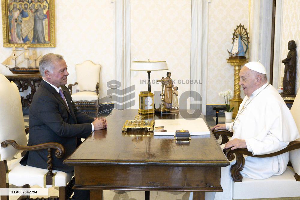 Pope Francis Meets King Abdullah II of Jordan - Vatican