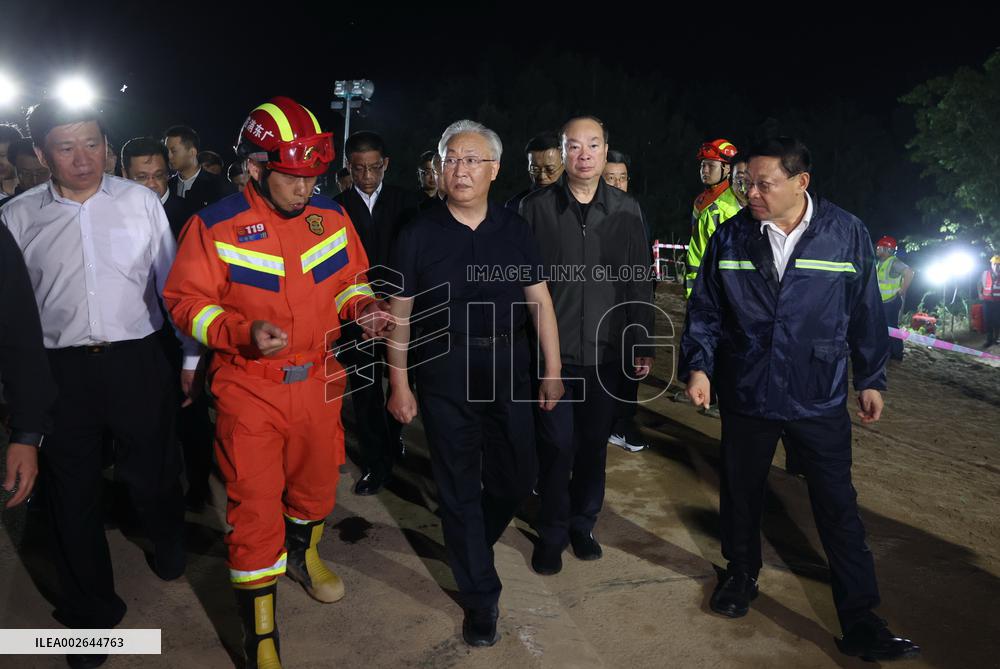 CHINA-GUANGDONG-ZHANG GUOQING-EXPRESSWAY-COLLAPSE-RELIEF WORK (CN)