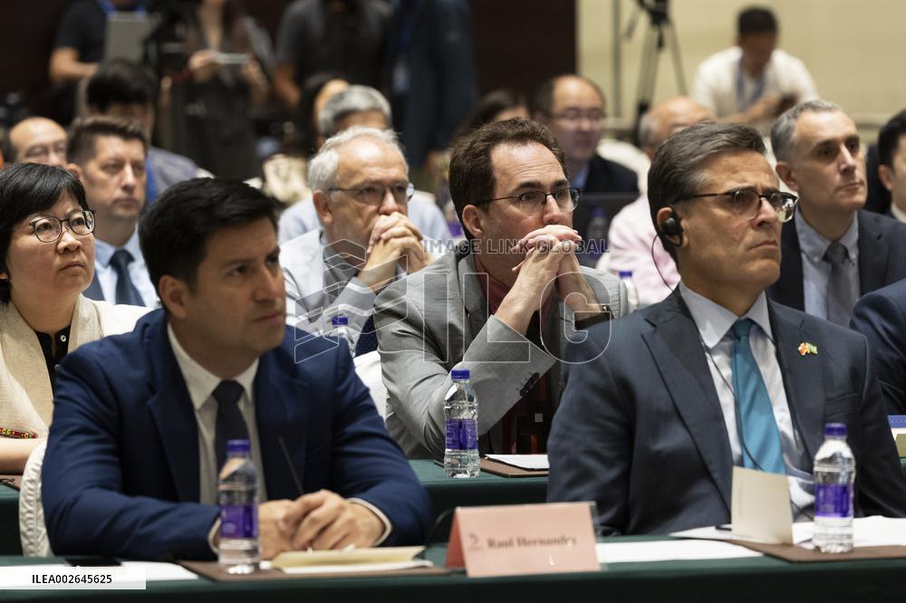 (EyesOnSci)CHINA-HAINAN-HAIKOU-CHANG'E-6-LUNAR PROBE-WORKSHOP (CN)