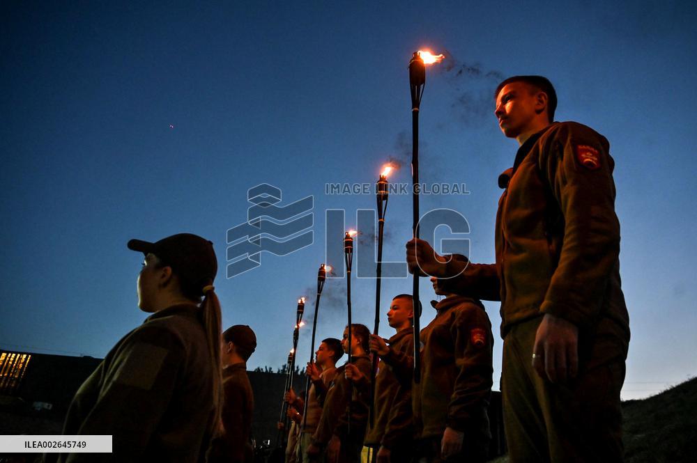 Representatives of Baida youth movement take oath on Khortytsia Island