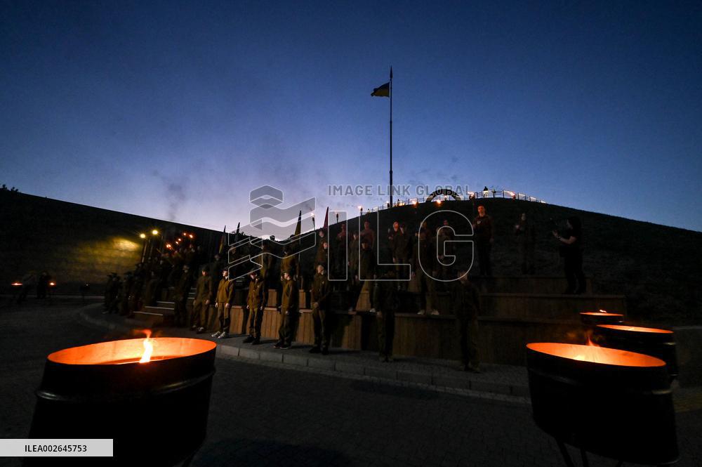 Representatives of Baida youth movement take oath on Khortytsia Island