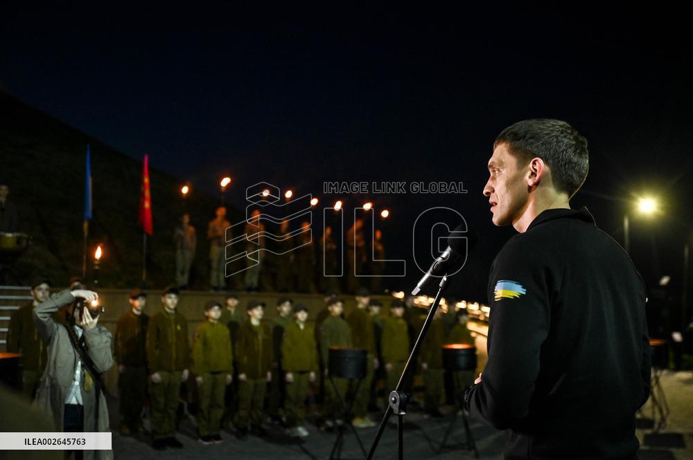 Representatives of Baida youth movement take oath on Khortytsia Island
