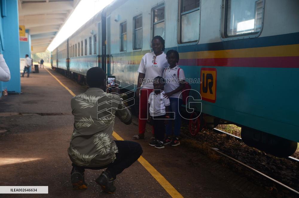 UGANDA-KAMPALA-PASSENGER TRAIN SERVICES-RESUME