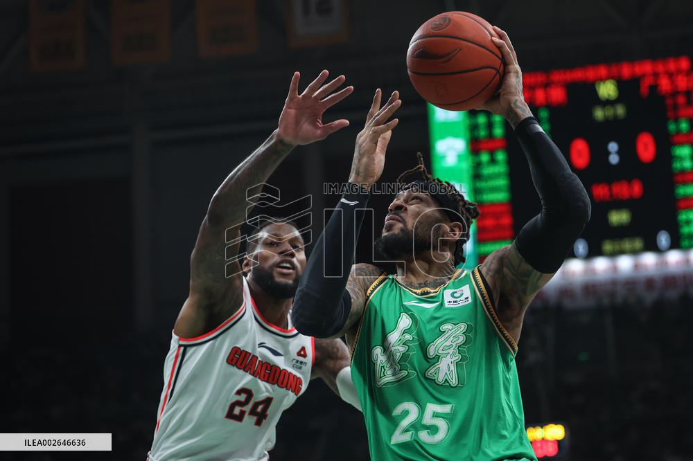 (SP)CHINA-SHENYANG-BASKETBALL-CBA-LIAONING VS GUANGDONG (CN)