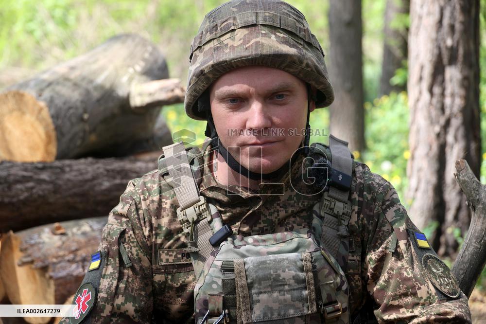 Volunteer medics of Ukraines National Guard brigade