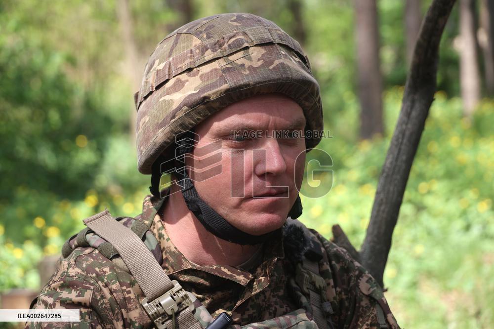 Volunteer medics of Ukraines National Guard brigade