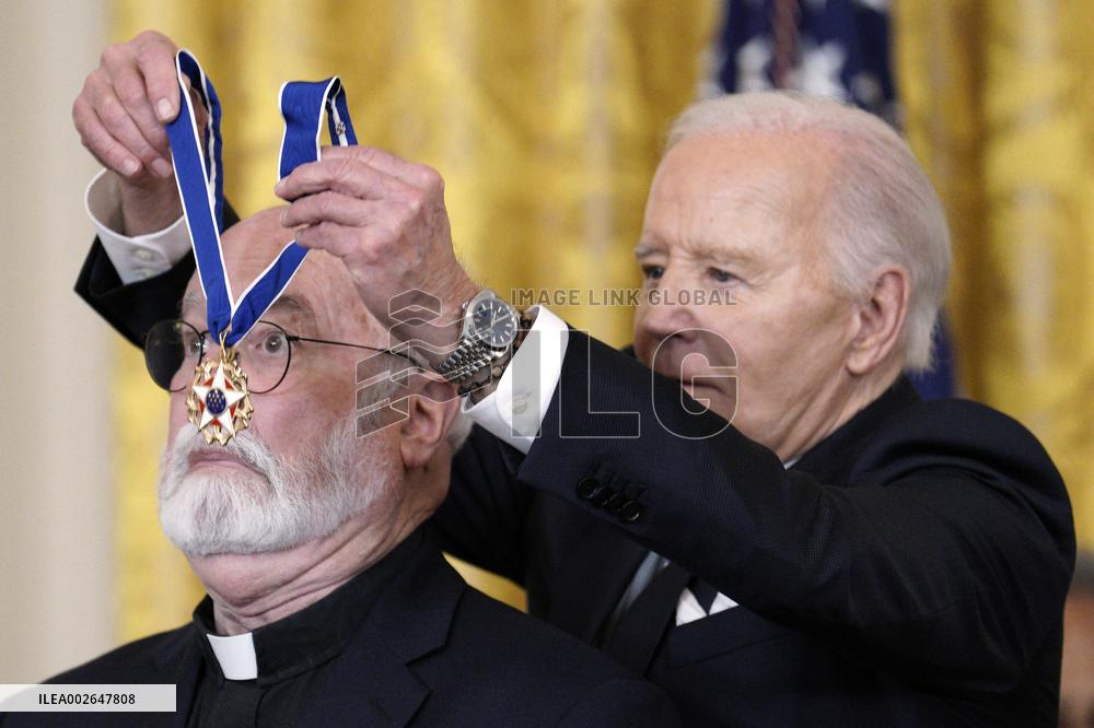 Joe Biden awards the Medal of Freedom - Washington