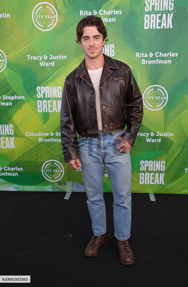 City Year Los Angeles' 13th Annual Spring Break Event