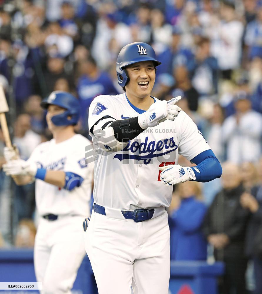 Baseball: Braves vs. Dodgers