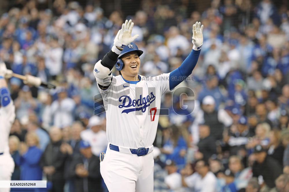 Baseball: Braves vs. Dodgers