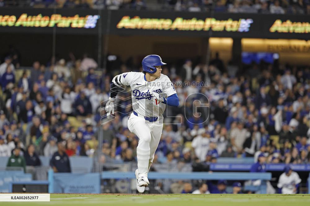 Baseball: Braves vs. Dodgers