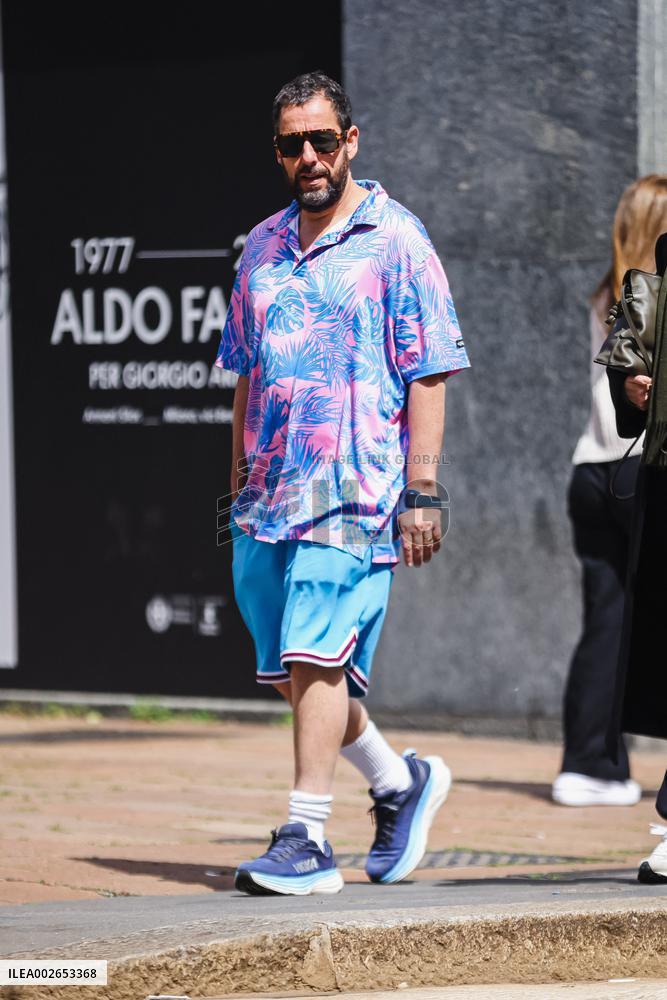 Adam And Jackie Sandler Shopping - Milan