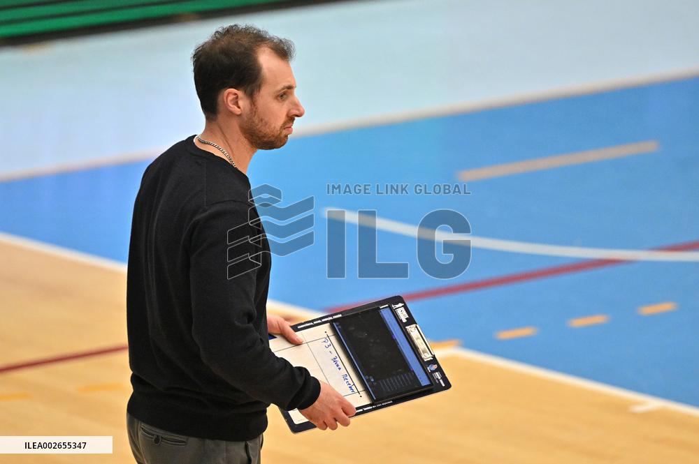 Voleibol Feminino : FC Porto vs Colégio Efanor