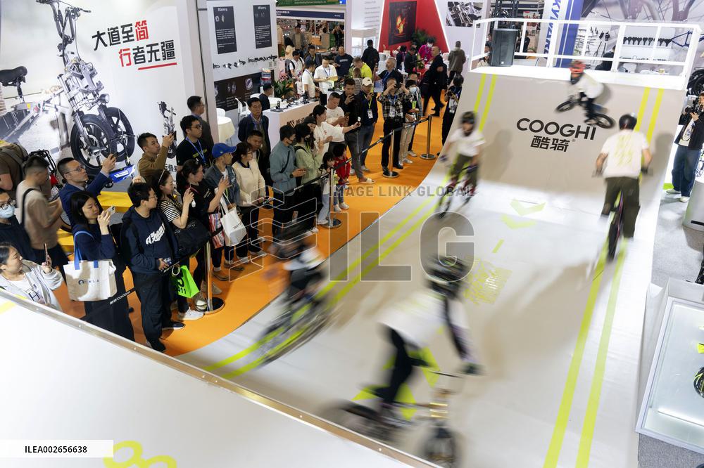 XINHUA PHOTOS OF THE DAY