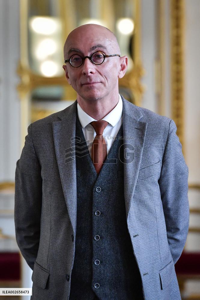 French Culture Minister Rachida Dati collects Bruno Latour's archives FA