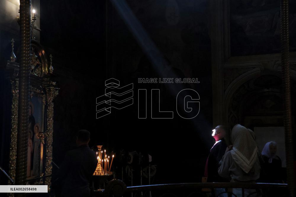 Blessing of Easter baskets in Kyiv