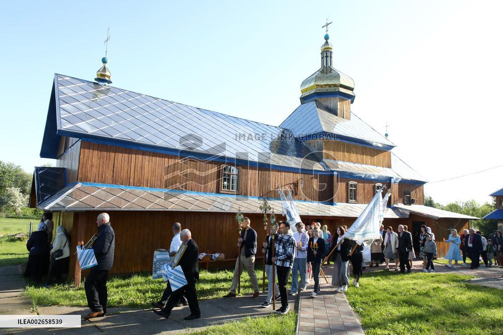 Blessing of Easter baskets in Lviv region