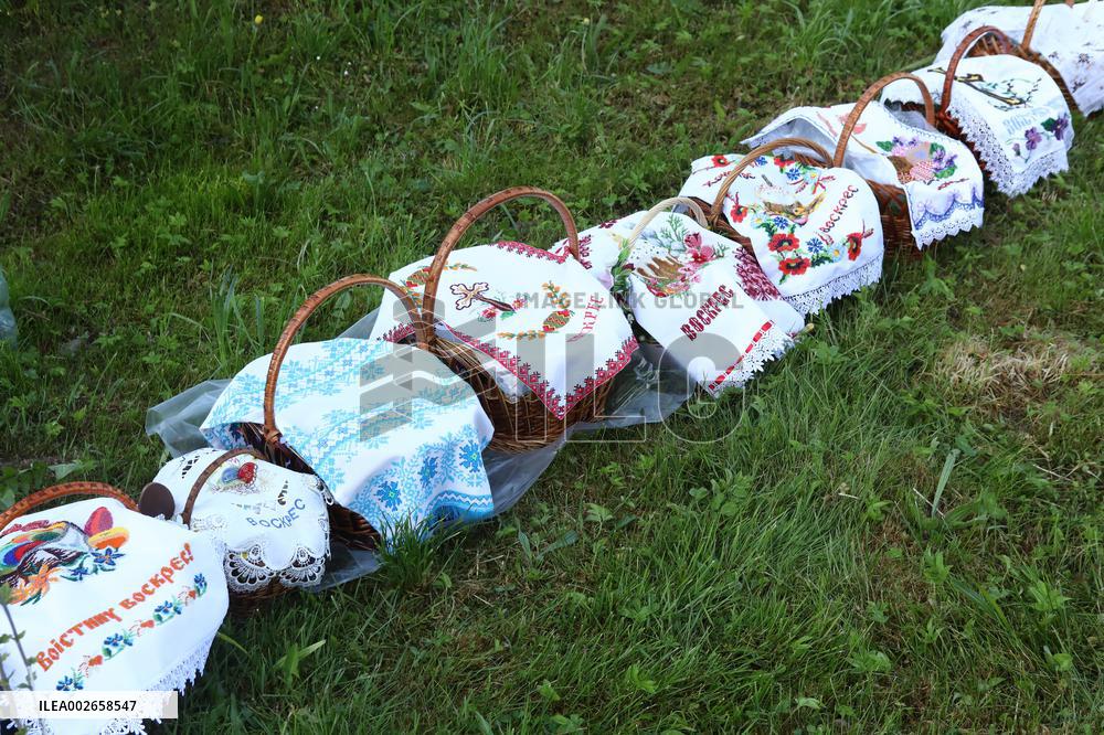 Blessing of Easter baskets in Lviv region