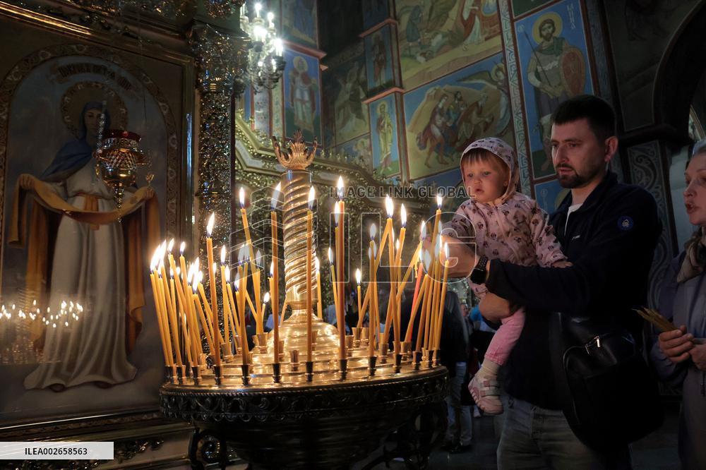 Blessing of Easter baskets in Kyiv
