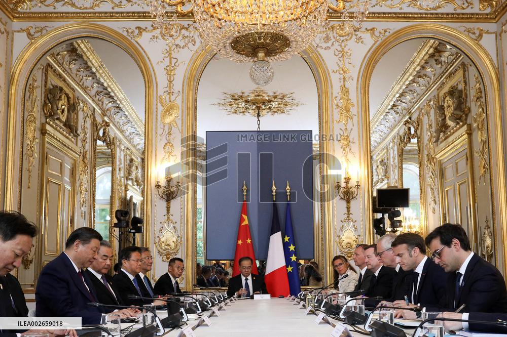 Emmanuel Macron and Xi Jinping Working Session At Elysee Palace - Paris
