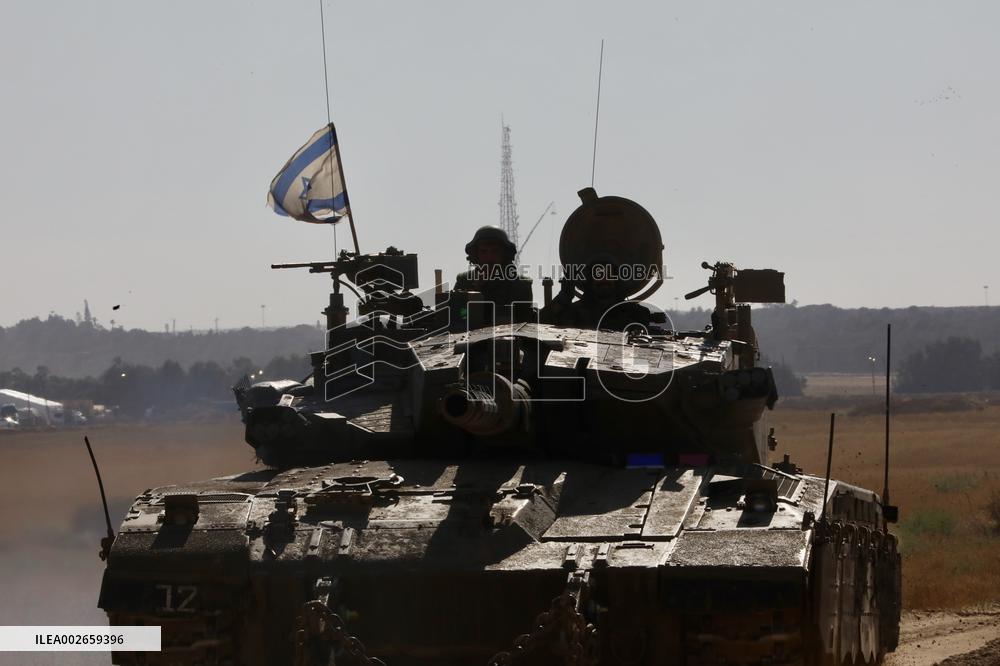 ISRAEL-SHALOM KEREM CROSSING-GAZA-BORDER-ARMY