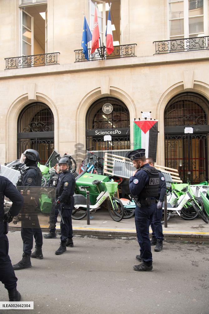 Police Intervention At SciencesPo - Paris