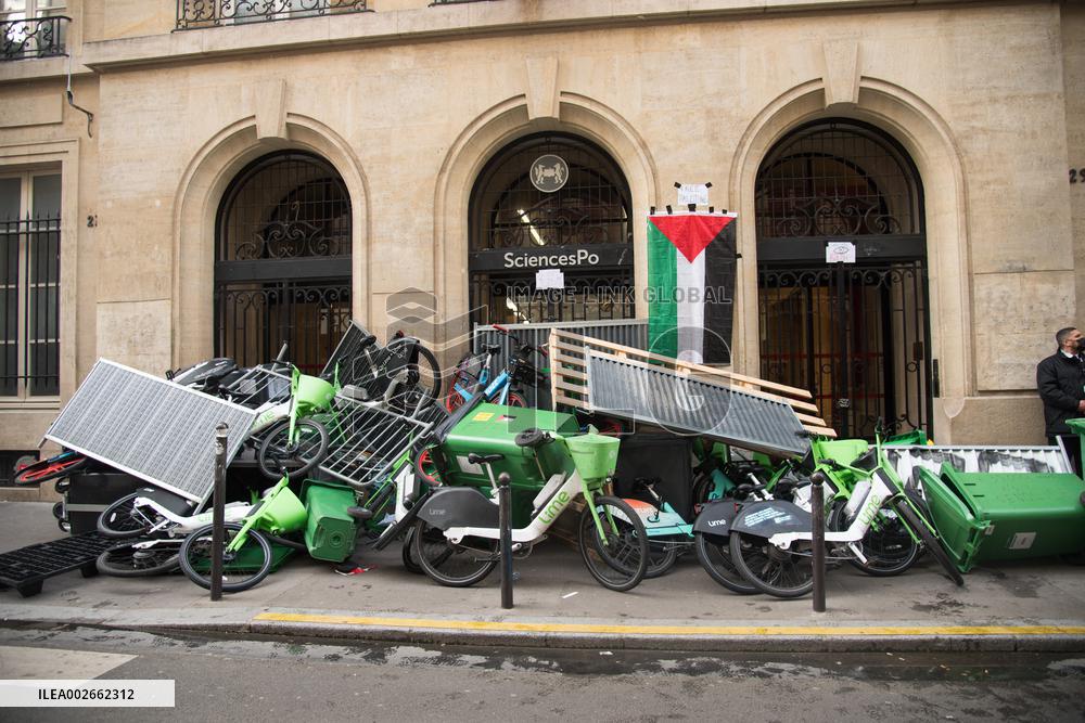 Police Intervention At SciencesPo - Paris