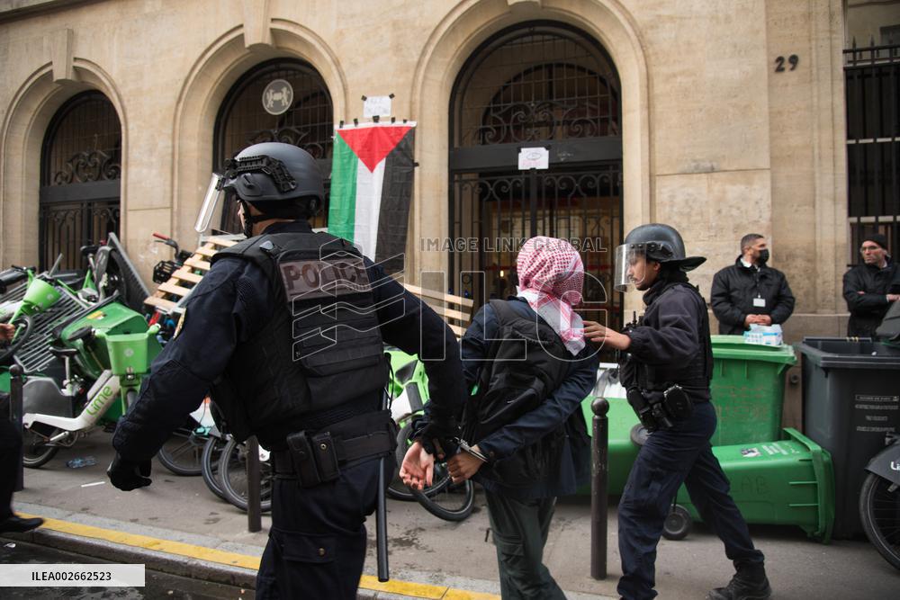 Police Intervention At SciencesPo - Paris