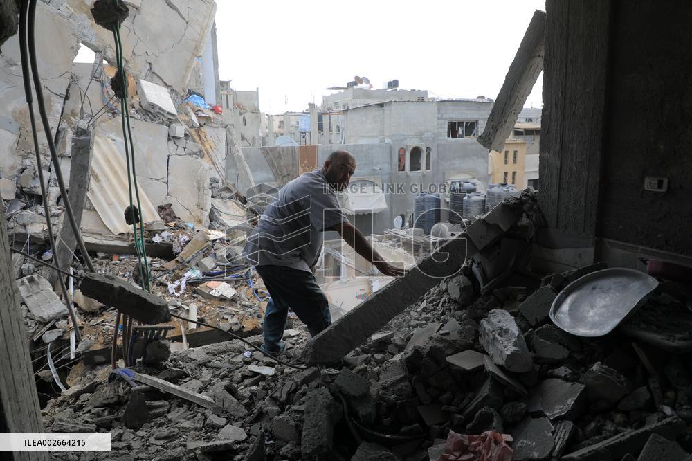 MIDEAST-GAZA-RAFAH-ISRAEL-AIRSTRIKES-AFTERMATH