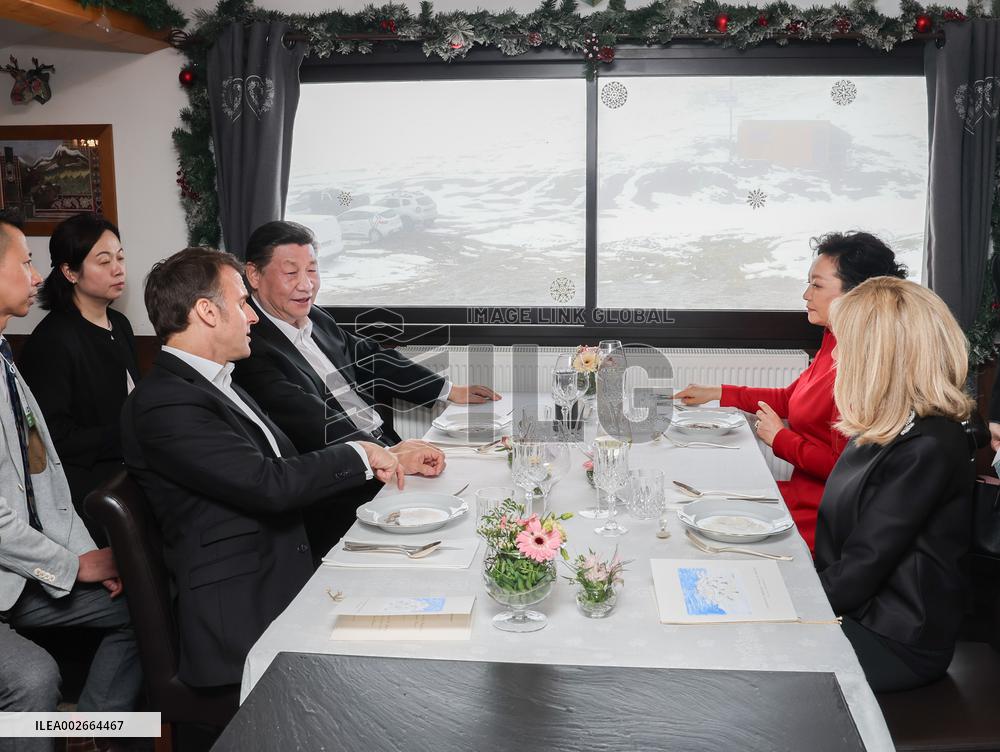 FRANCE-HAUTES-PYRENEES-XI JINPING-MACRON-MEETING