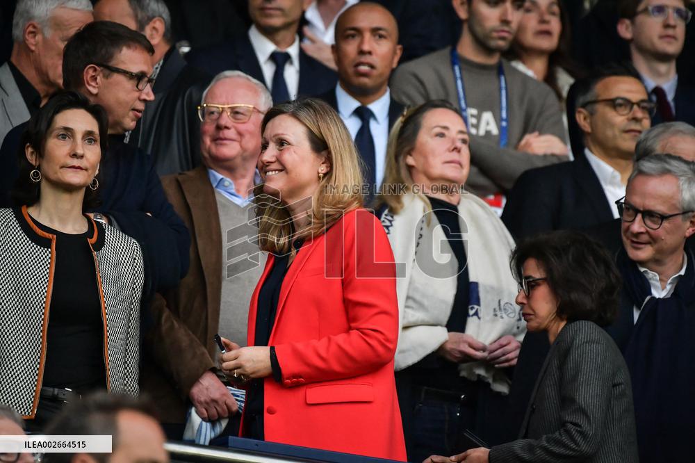 Attendees of Champions League PSG vs Borussia Dortmund FA