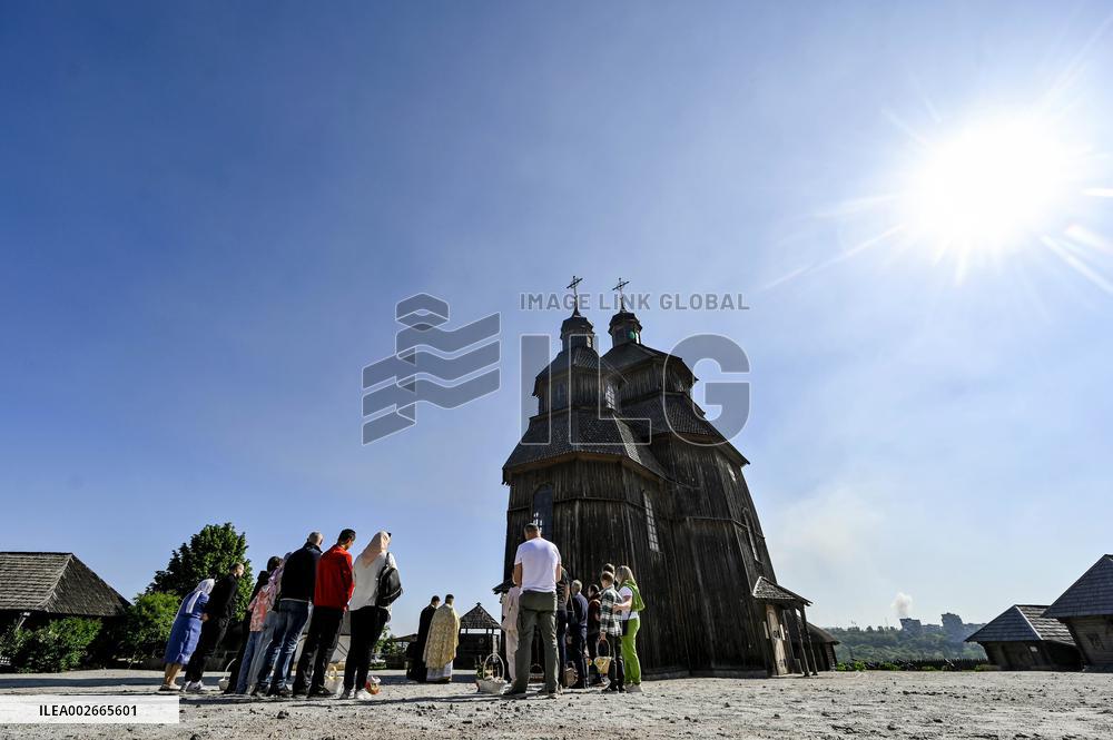 First Easter service at church on Zaporizhzhias Khortytsia Island since start of Russias full-scale invasion