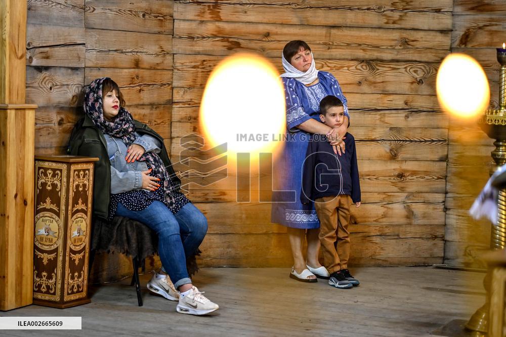 First Easter service at church on Zaporizhzhias Khortytsia Island since start of Russias full-scale invasion