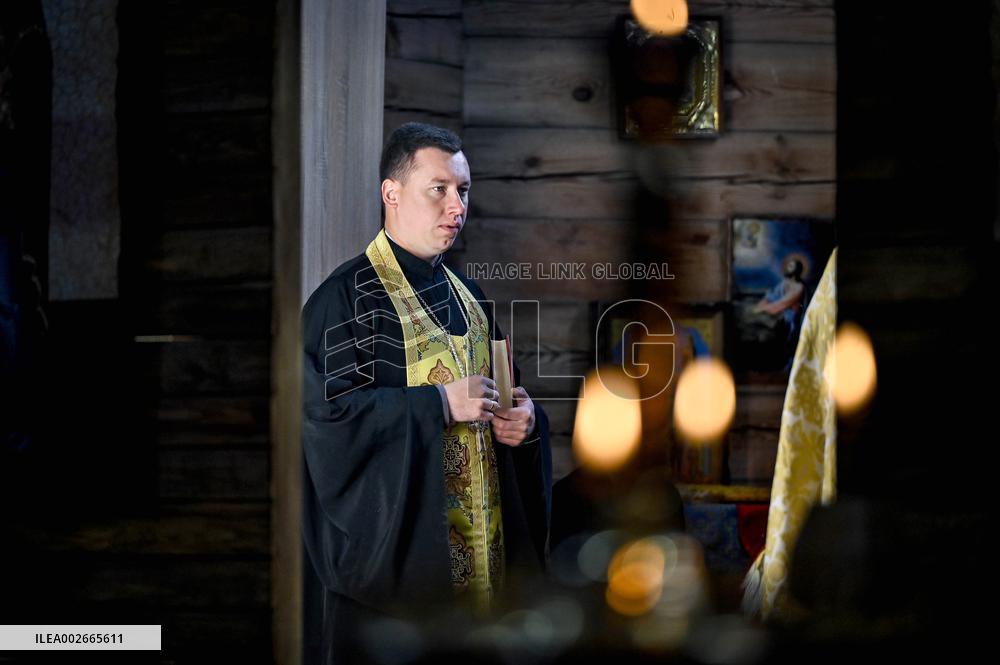 First Easter service at church on Zaporizhzhias Khortytsia Island since start of Russias full-scale invasion