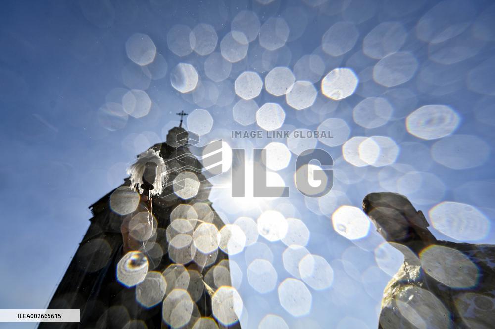 First Easter service at church on Zaporizhzhias Khortytsia Island since start of Russias full-scale invasion