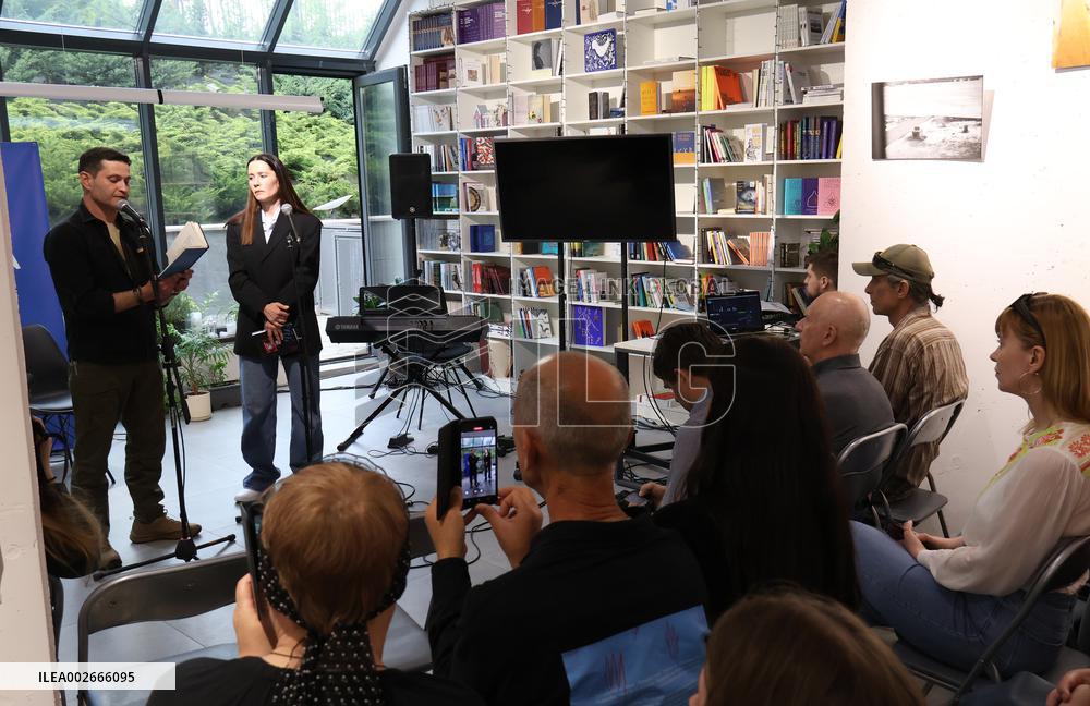 Exhibition of photographs by Maksym Kryvtsov opens in Kyiv