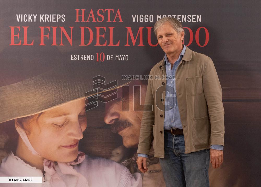 The Dead Don't Hurt Photocell - Madrid