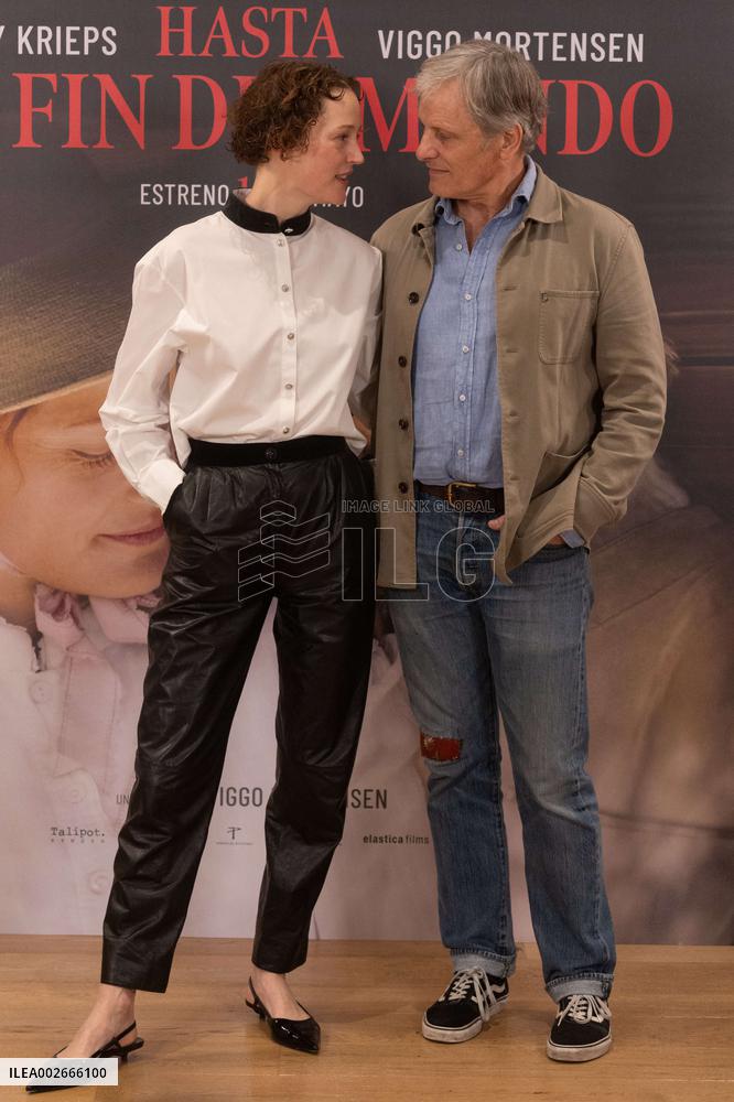 The Dead Don't Hurt Photocell - Madrid