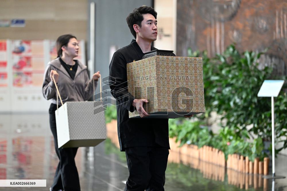 (MASTER OF CRAFTS) CHINA-TIANJIN-MA'S FILIGREE MOSAIC ART-INHERITOR (CN)