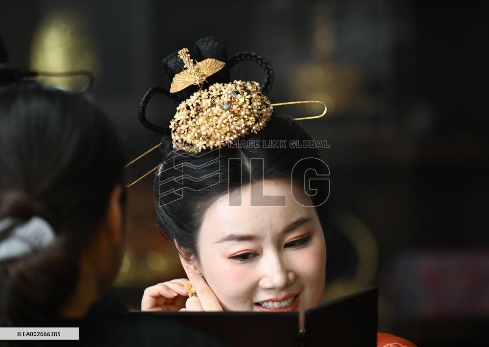 (MASTER OF CRAFTS) CHINA-TIANJIN-MA'S FILIGREE MOSAIC ART-INHERITOR (CN)