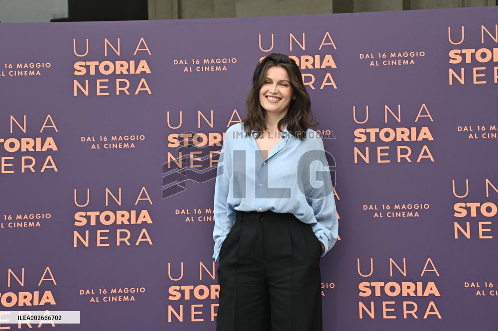 Laetitia Casta At Una Storia Nera Photocall - Paris