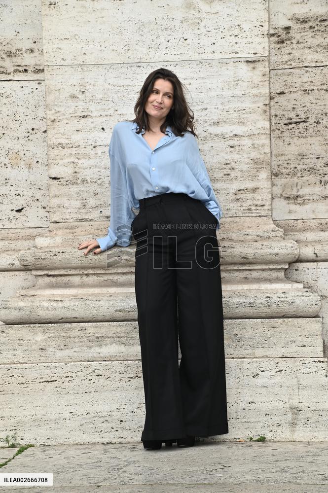 Laetitia Casta At Una Storia Nera Photocall - Paris