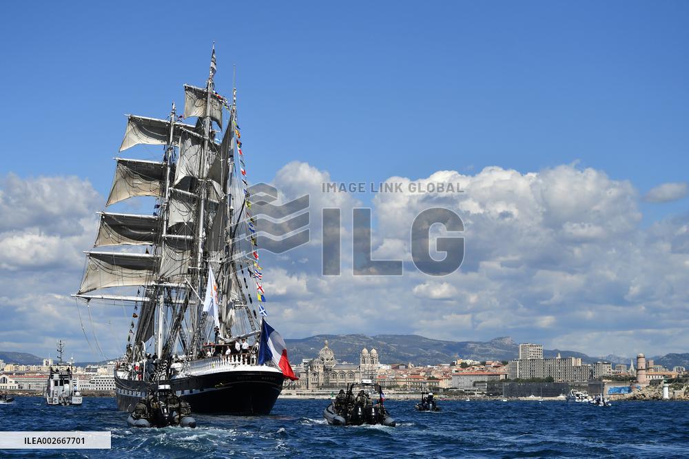 (SP)FRANCE-MARSEILLE-OLYMPIC FLAME-THE BELEM