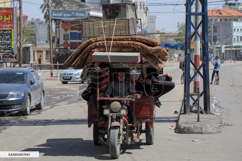 MIDEAST-GAZA-RAFAH-EVACUATION
