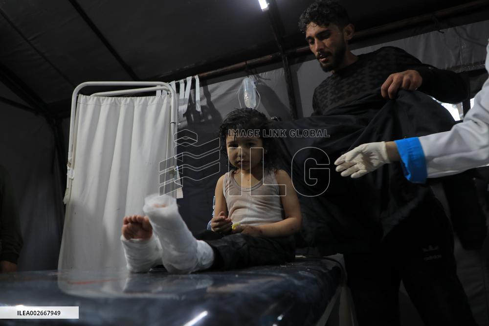 MIDEAST-GAZA-RAFAH-INJURED PEOPLE