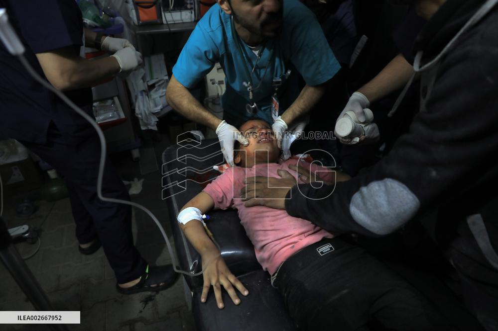 MIDEAST-GAZA-RAFAH-INJURED PEOPLE
