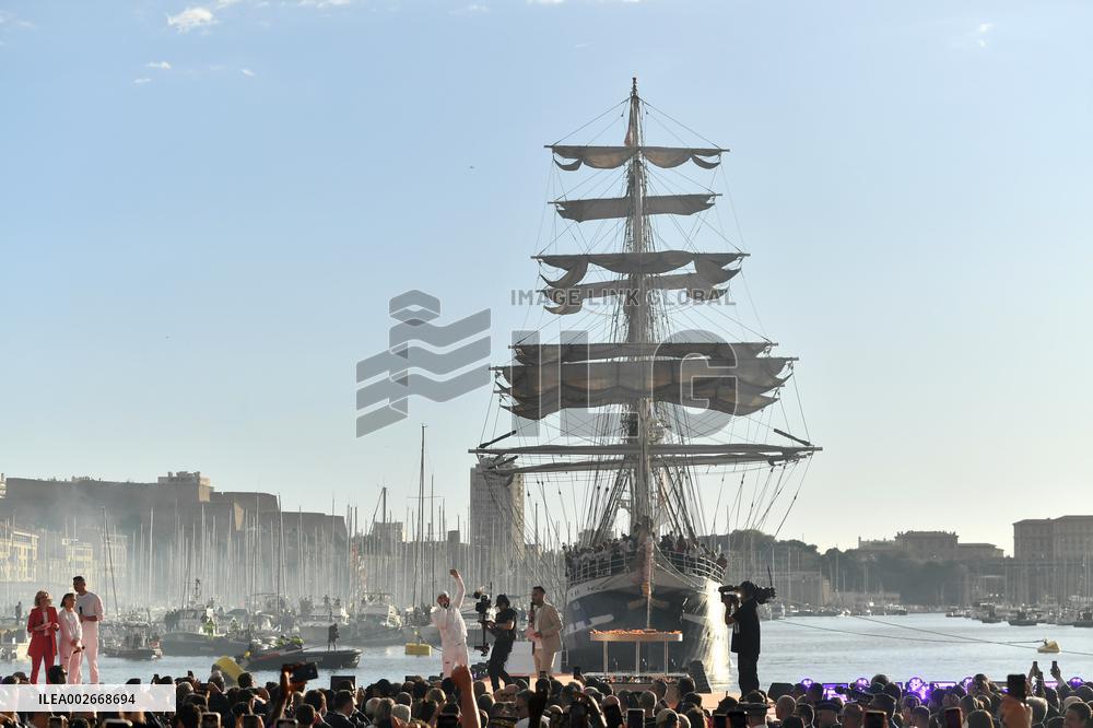 (SP)FRANCE-MARSEILLE-2024 PARIS OLYMPIC FLAME-LANDING