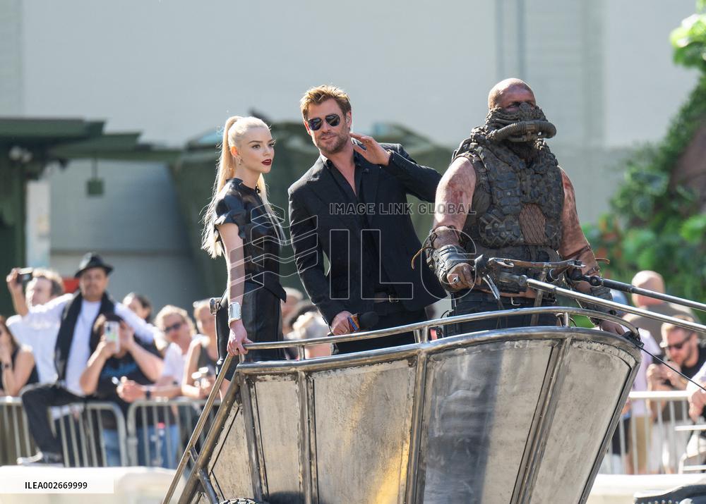 Anya Taylor-Joy and Chris Hemsworth Arrive At Jimmy Kimmel On Mad Max Carriage - LA